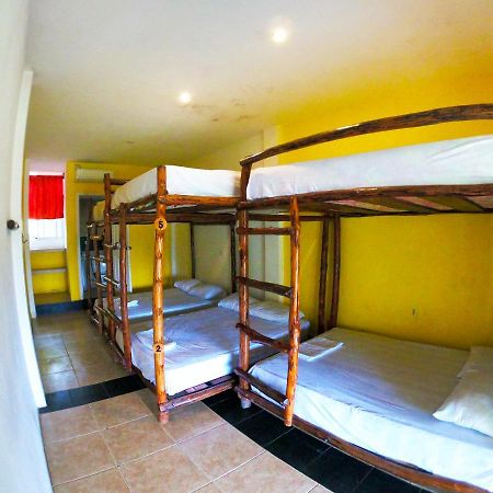 Kiwi Suites Hostel 몬따니따 외부 사진
