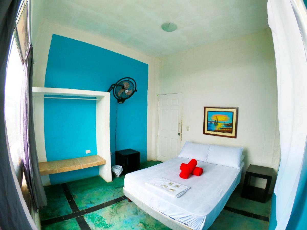 Kiwi Suites Hostel 몬따니따 외부 사진