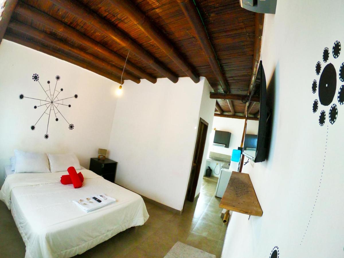 Kiwi Suites Hostel 몬따니따 외부 사진