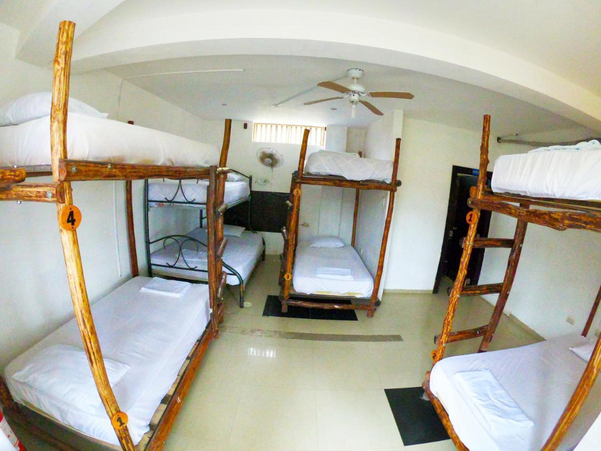 Kiwi Suites Hostel 몬따니따 외부 사진