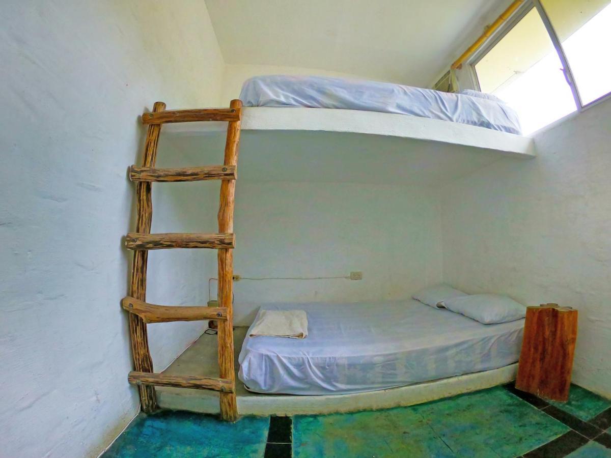Kiwi Suites Hostel 몬따니따 외부 사진