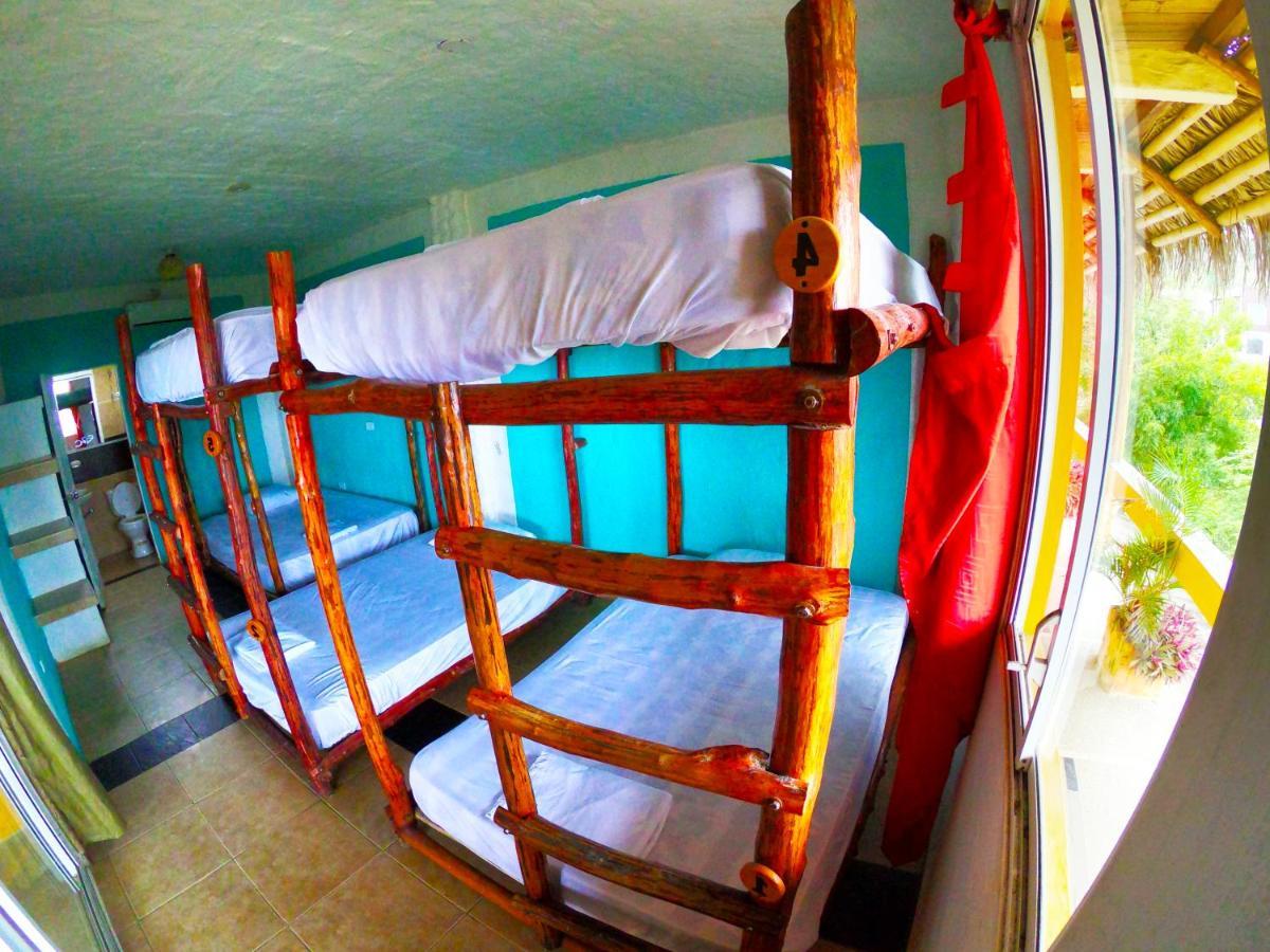 Kiwi Suites Hostel 몬따니따 외부 사진