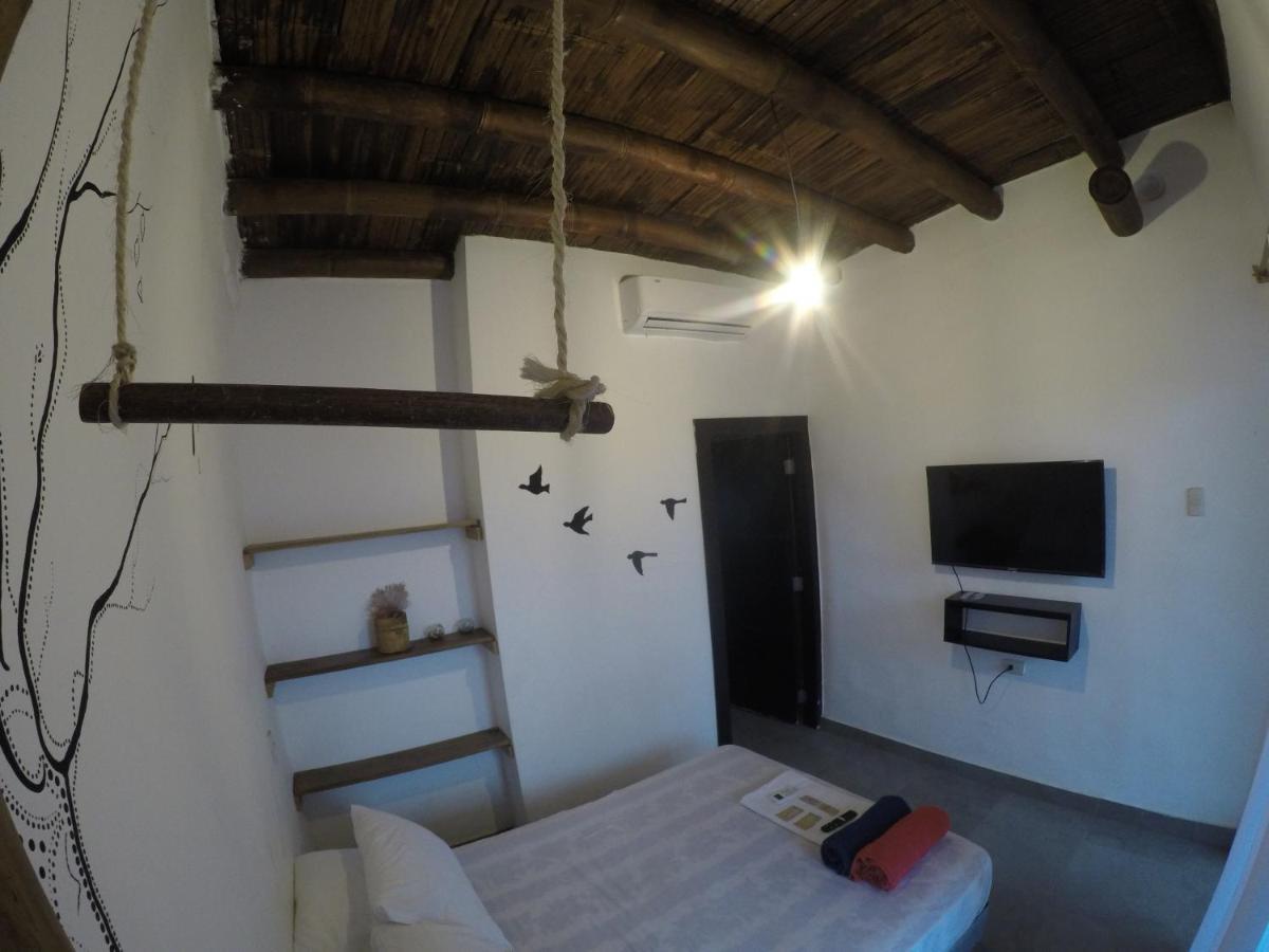 Kiwi Suites Hostel 몬따니따 외부 사진