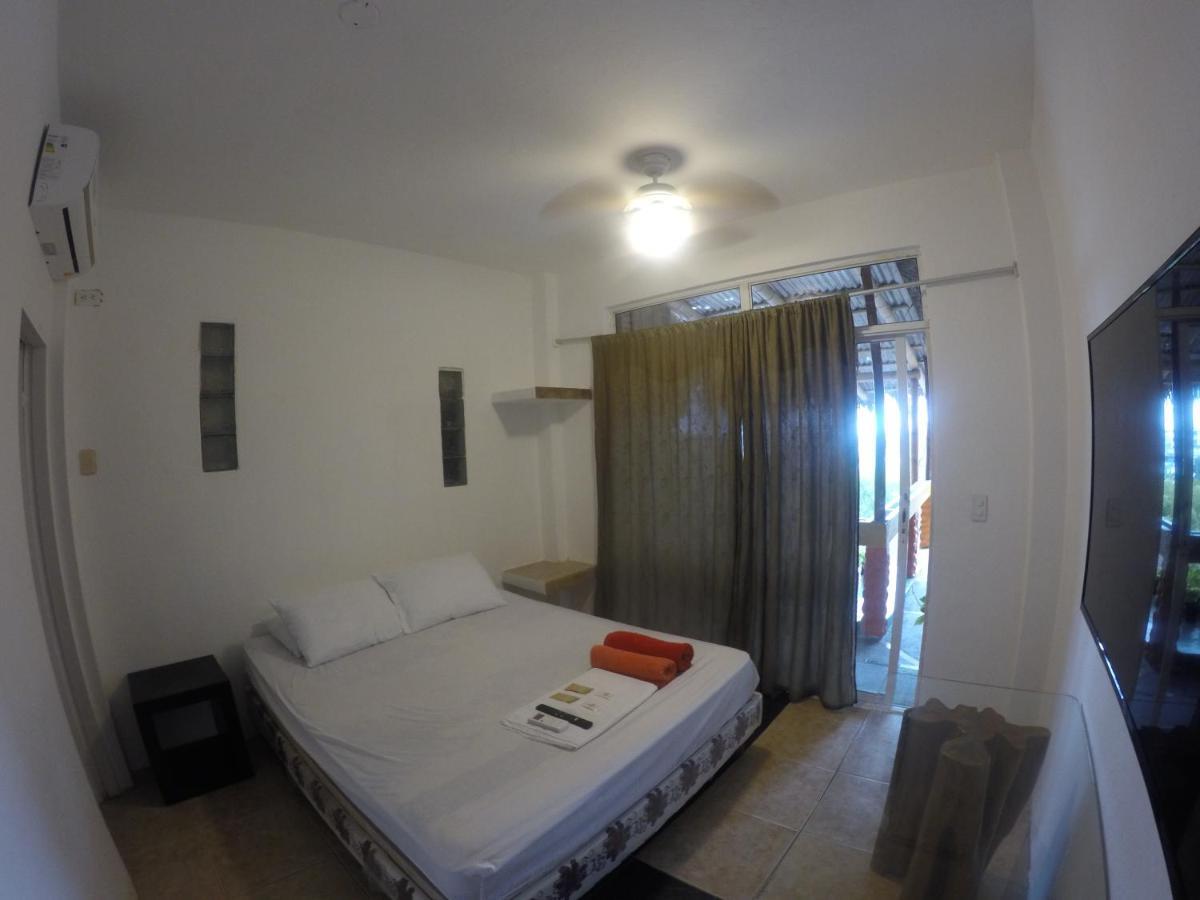 Kiwi Suites Hostel 몬따니따 외부 사진
