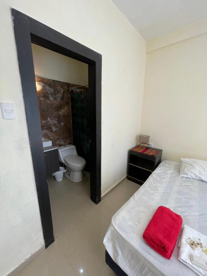 Kiwi Suites Hostel 몬따니따 외부 사진